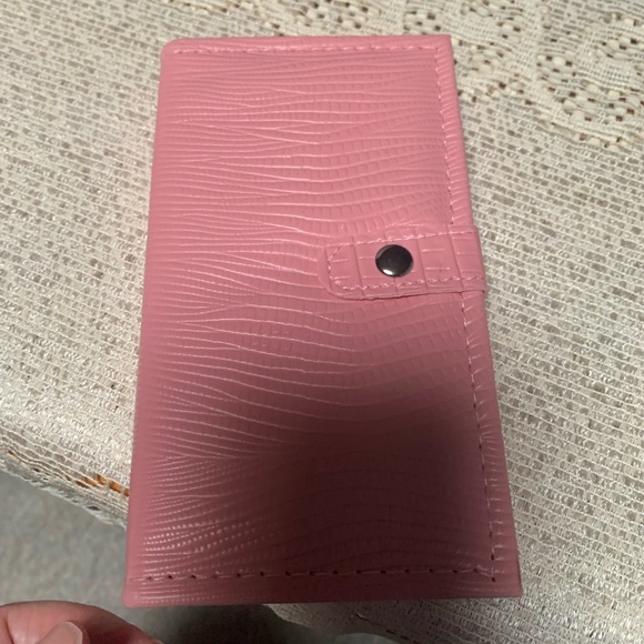 Blush and Highl and Lipless and Eyeshadow Pallet - Picture 8 of 8